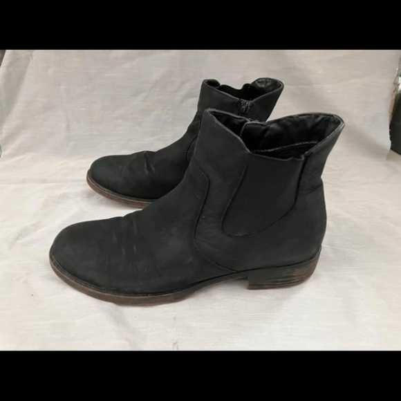 women’s size 7 McKinley leather low heel  boots - Picture 3 of 9